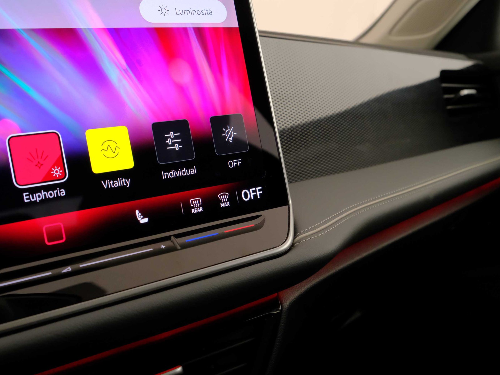 32 - Volkswagen Passat 2.0 tdi scr evo 150cv business dsg