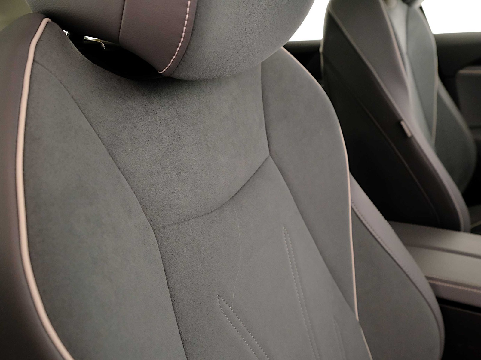 36 - Volkswagen Passat 2.0 tdi scr evo 150cv business dsg