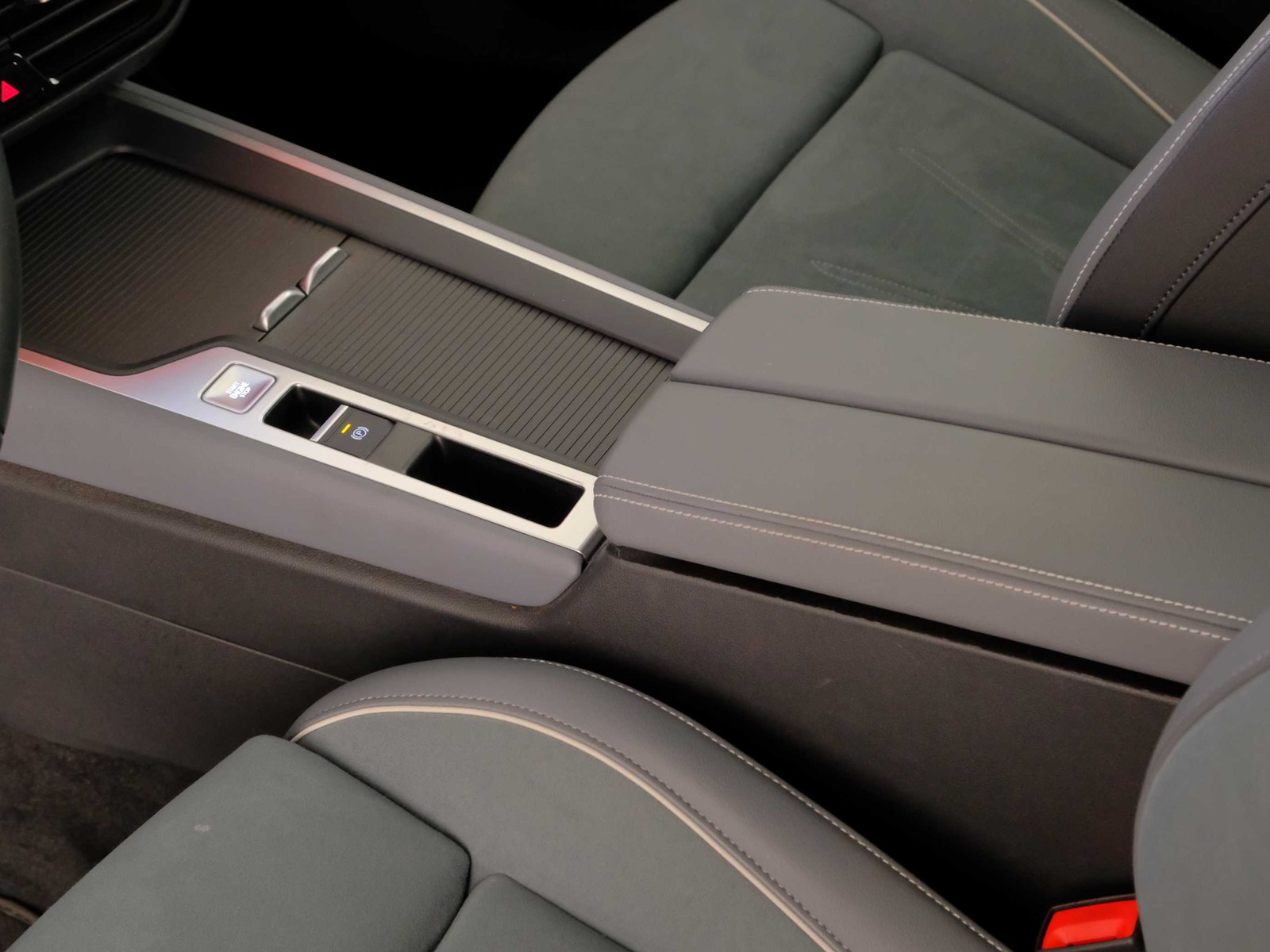 39 - Volkswagen Passat 2.0 tdi scr evo 150cv business dsg