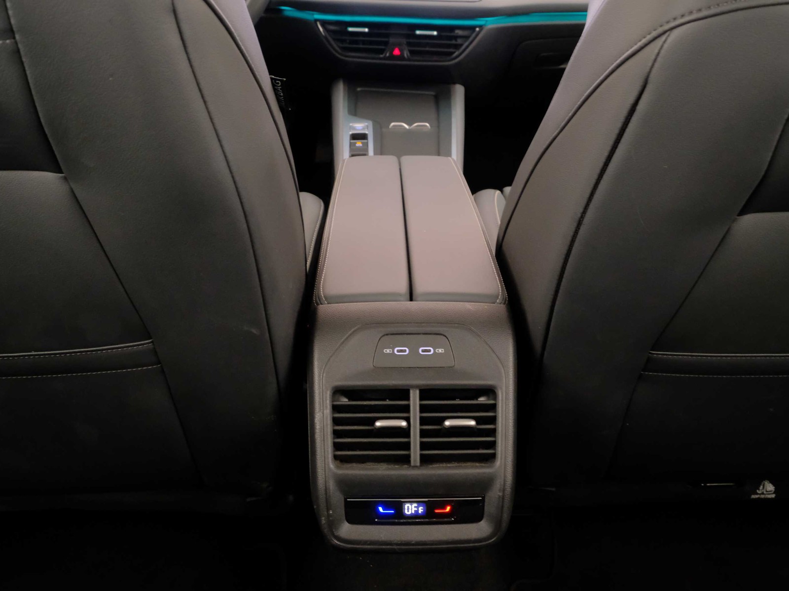 42 - Volkswagen Passat 2.0 tdi scr evo 150cv business dsg