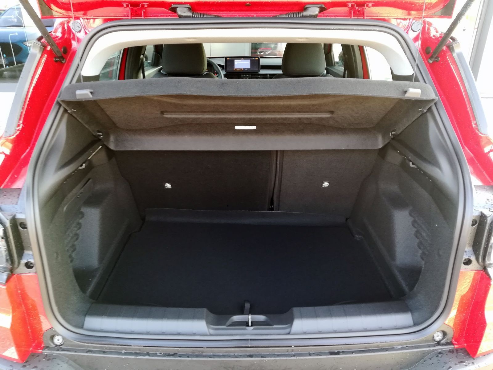 6 - Jeep Avenger 1.2 turbo 100cv longitude fwd