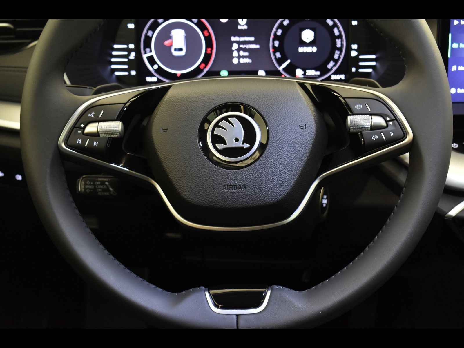 15 - Skoda Octavia wagon 2.0 tdi 150cv executive dsg