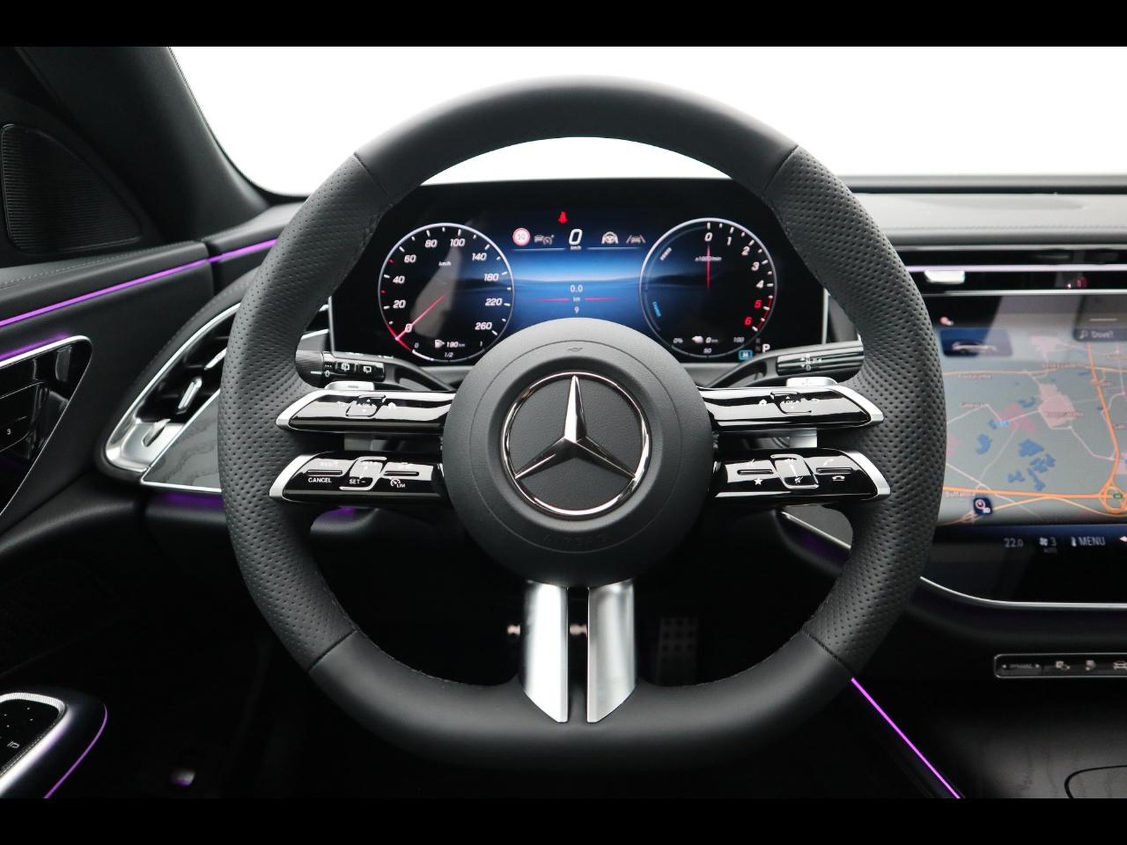 17 - Mercedes Classe E station wagon 300 de plug in hybrid amg line advanced plus 4matic 9g-tronic