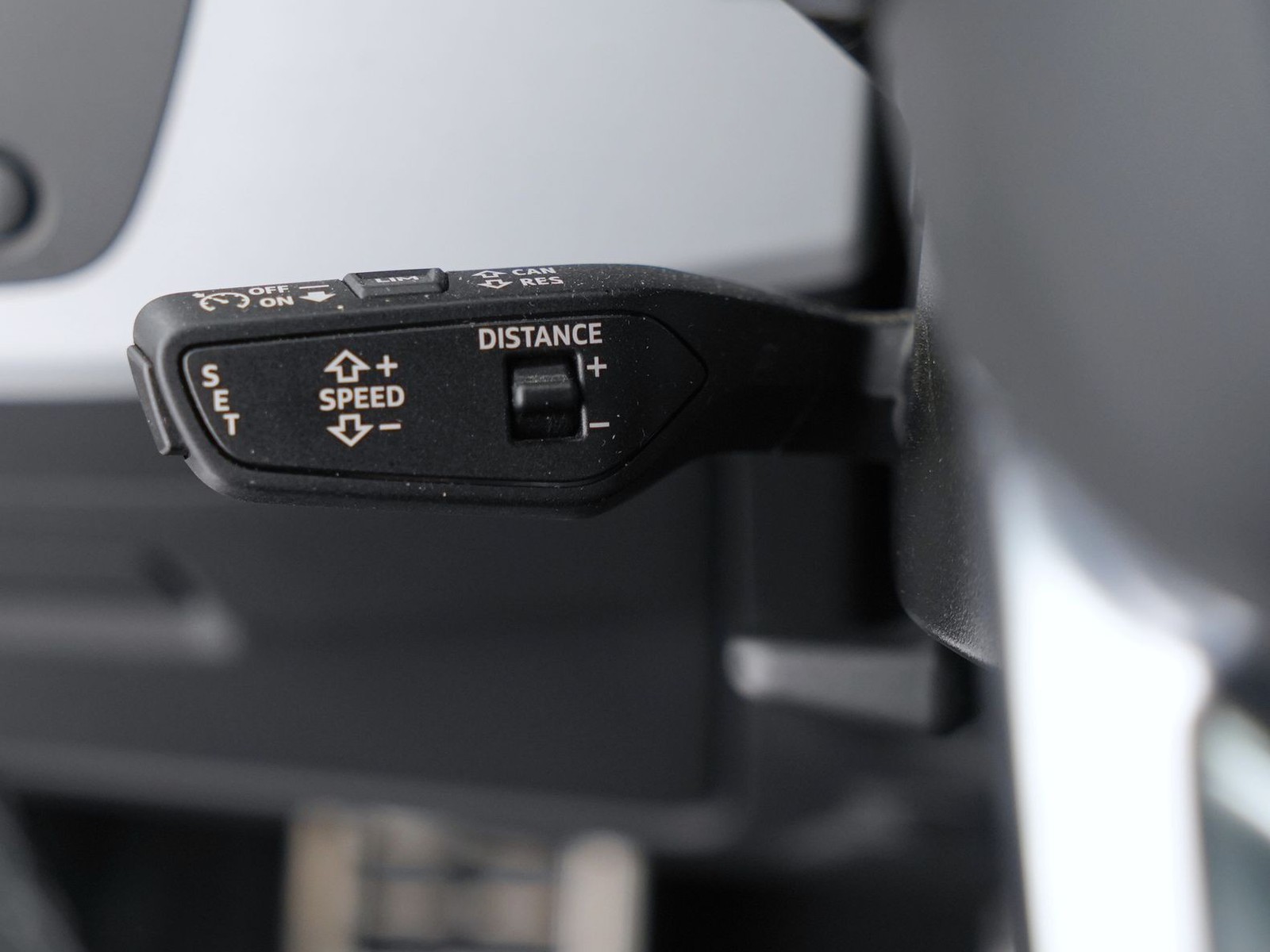 24 - Audi A4 avant 40 2.0 tdi mhev 204cv s line edition quattro s tronic