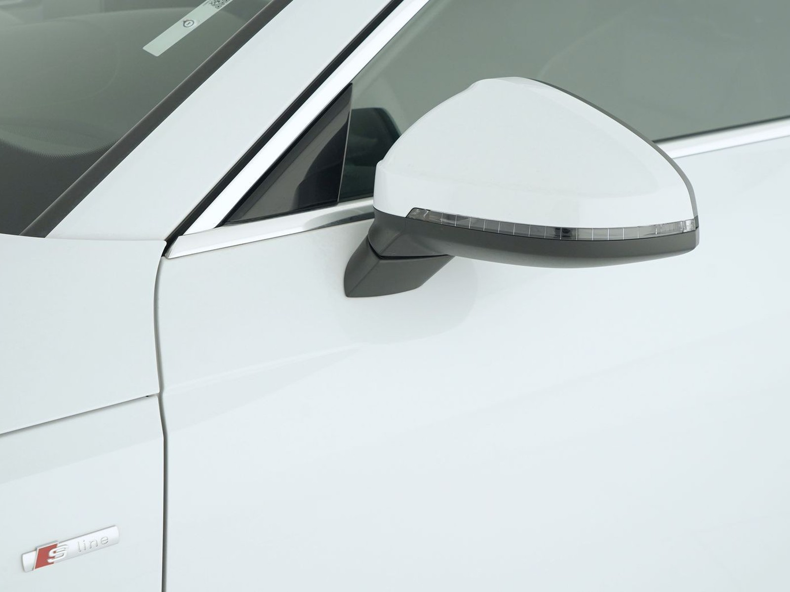 39 - Audi A4 avant 40 2.0 tdi mhev 204cv s line edition quattro s tronic