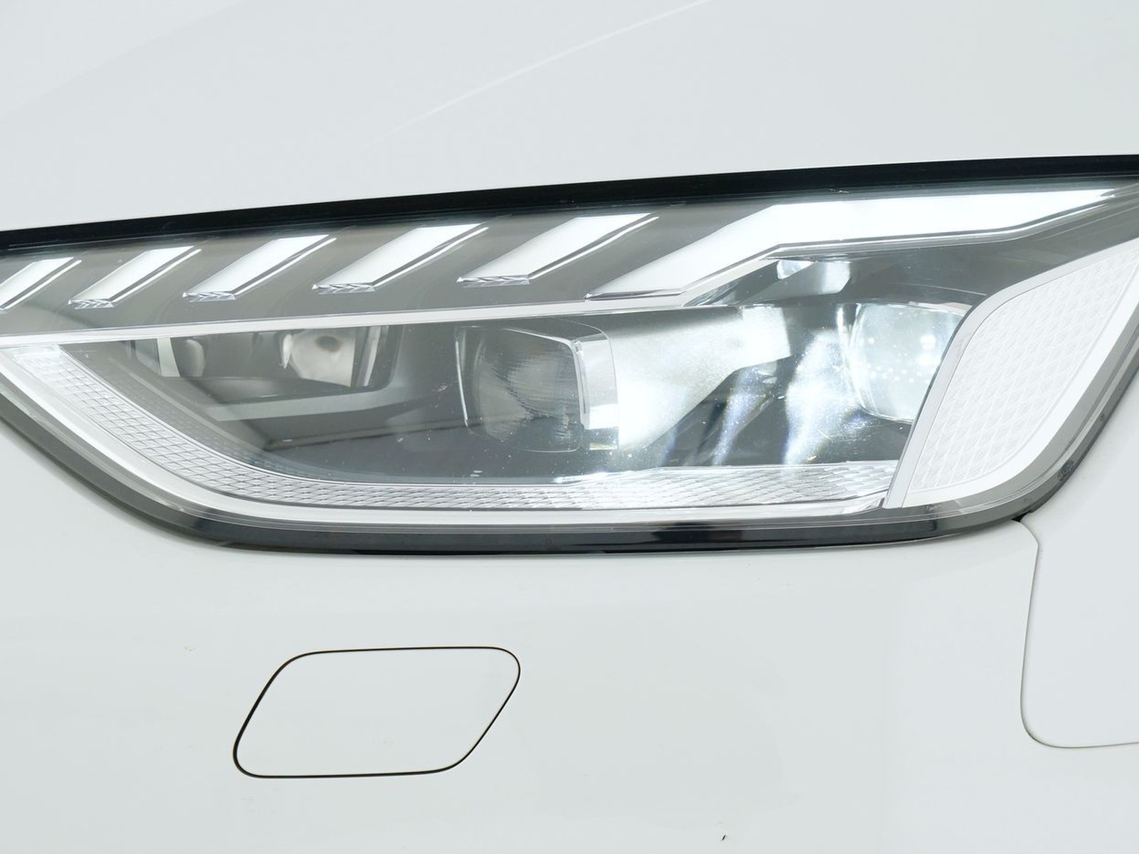 6 - Audi A4 avant 40 2.0 tdi mhev 204cv s line edition quattro s tronic