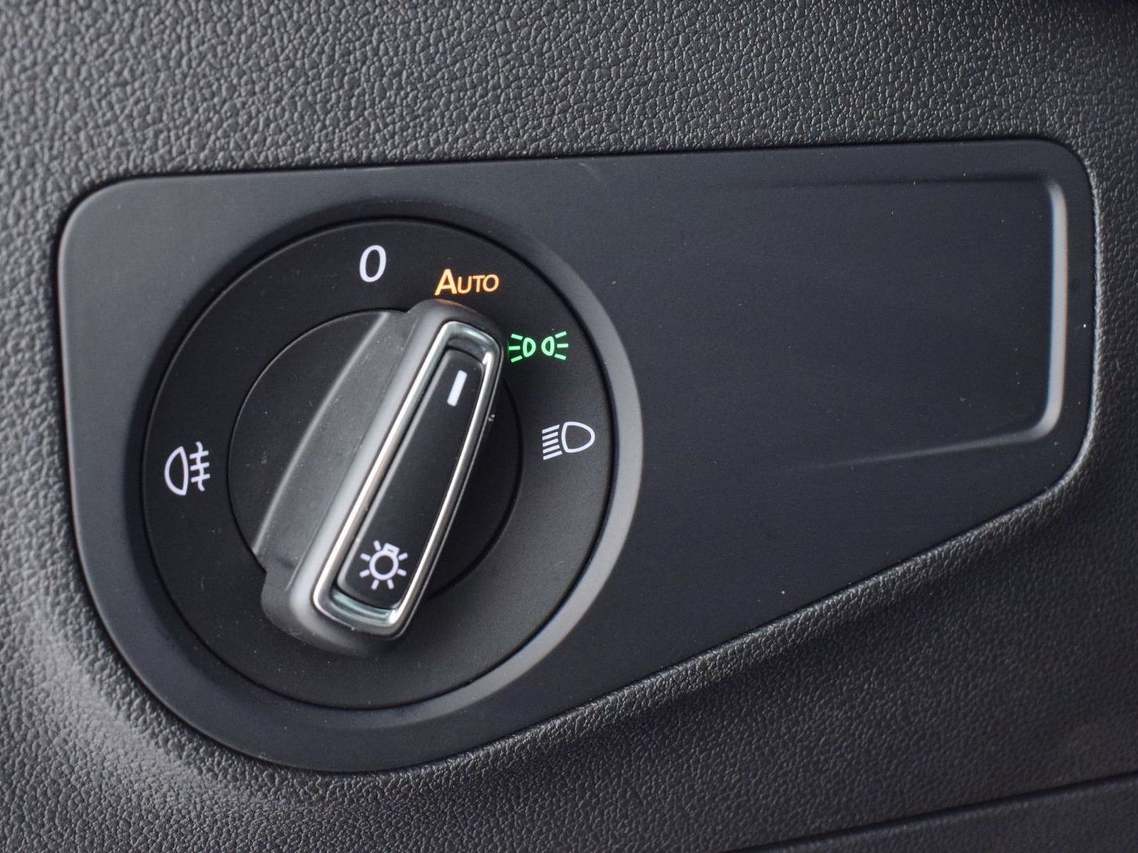 16 - Volkswagen Tiguan 2.0 tdi scr 150cv life dsg