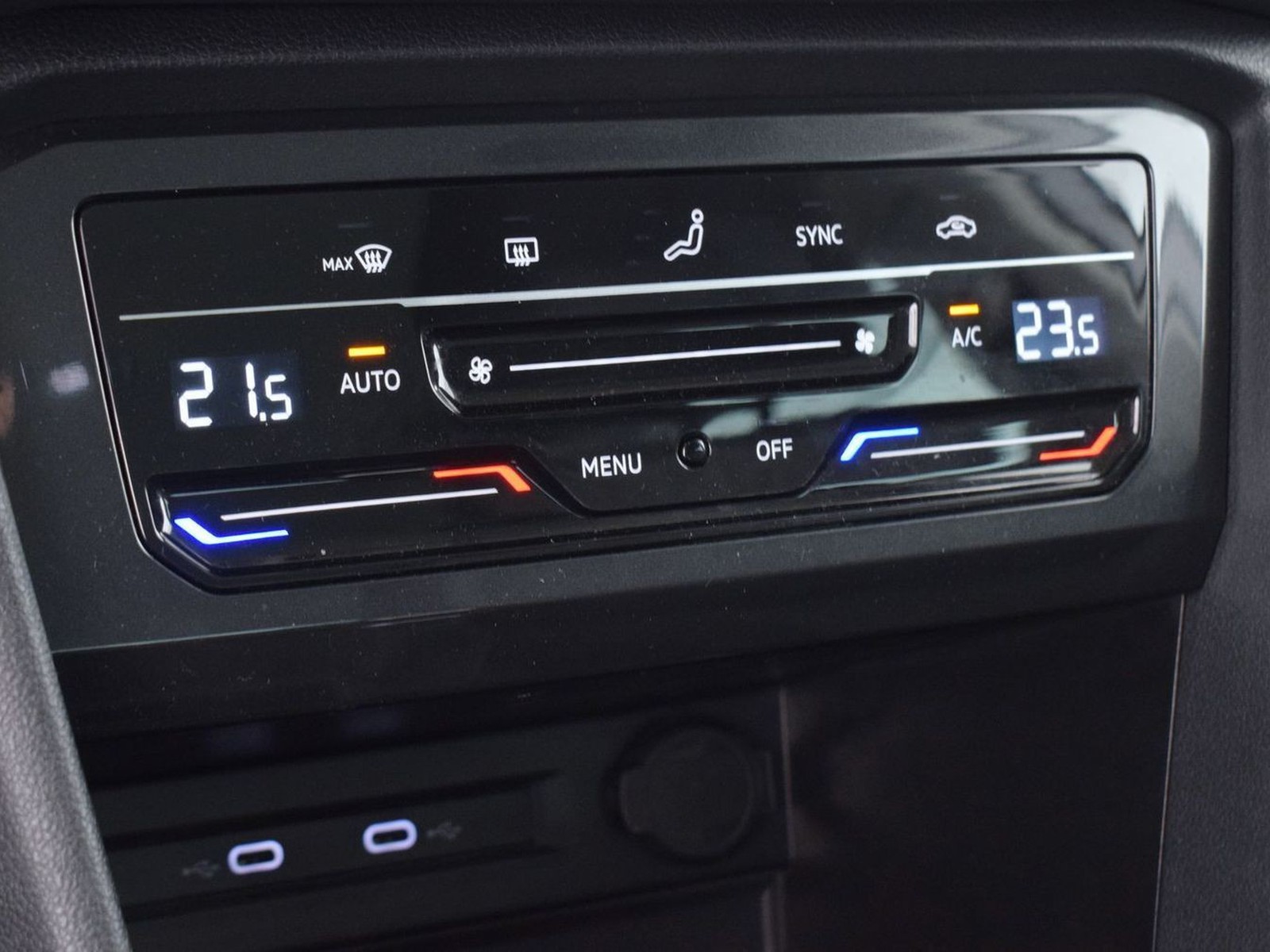 23 - Volkswagen Tiguan 2.0 tdi scr 150cv life dsg