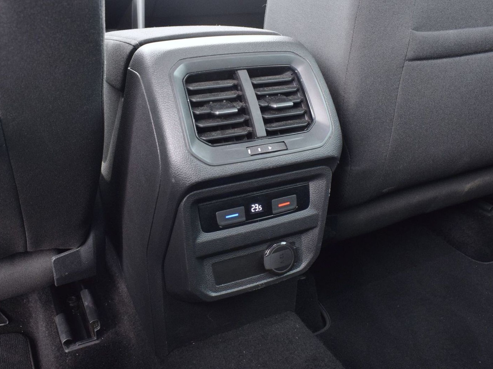 26 - Volkswagen Tiguan 2.0 tdi scr 150cv life dsg