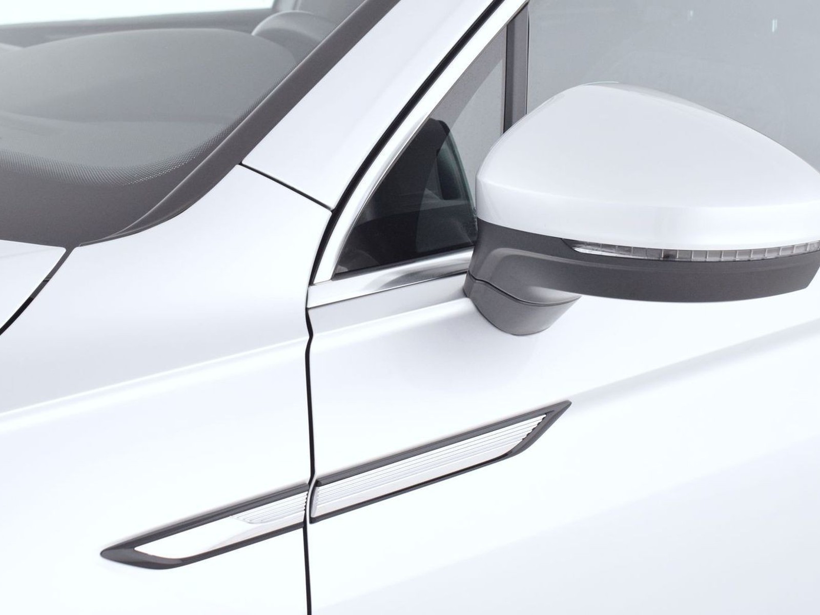 33 - Volkswagen Tiguan 2.0 tdi scr 150cv life dsg