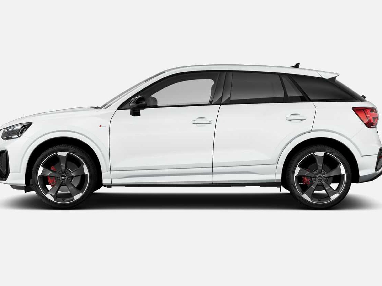 2 - Audi Q2 35 2.0 tdi identity black s tronic