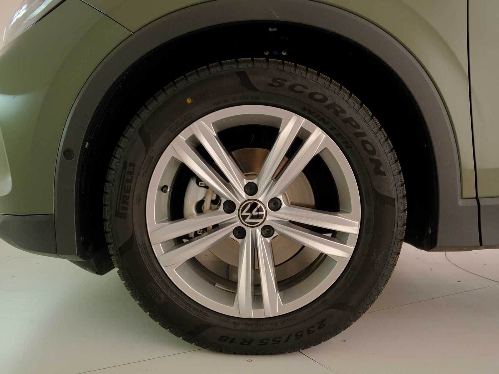 11 - Volkswagen Tiguan 1.5 etsi act 150cv elegance dsg