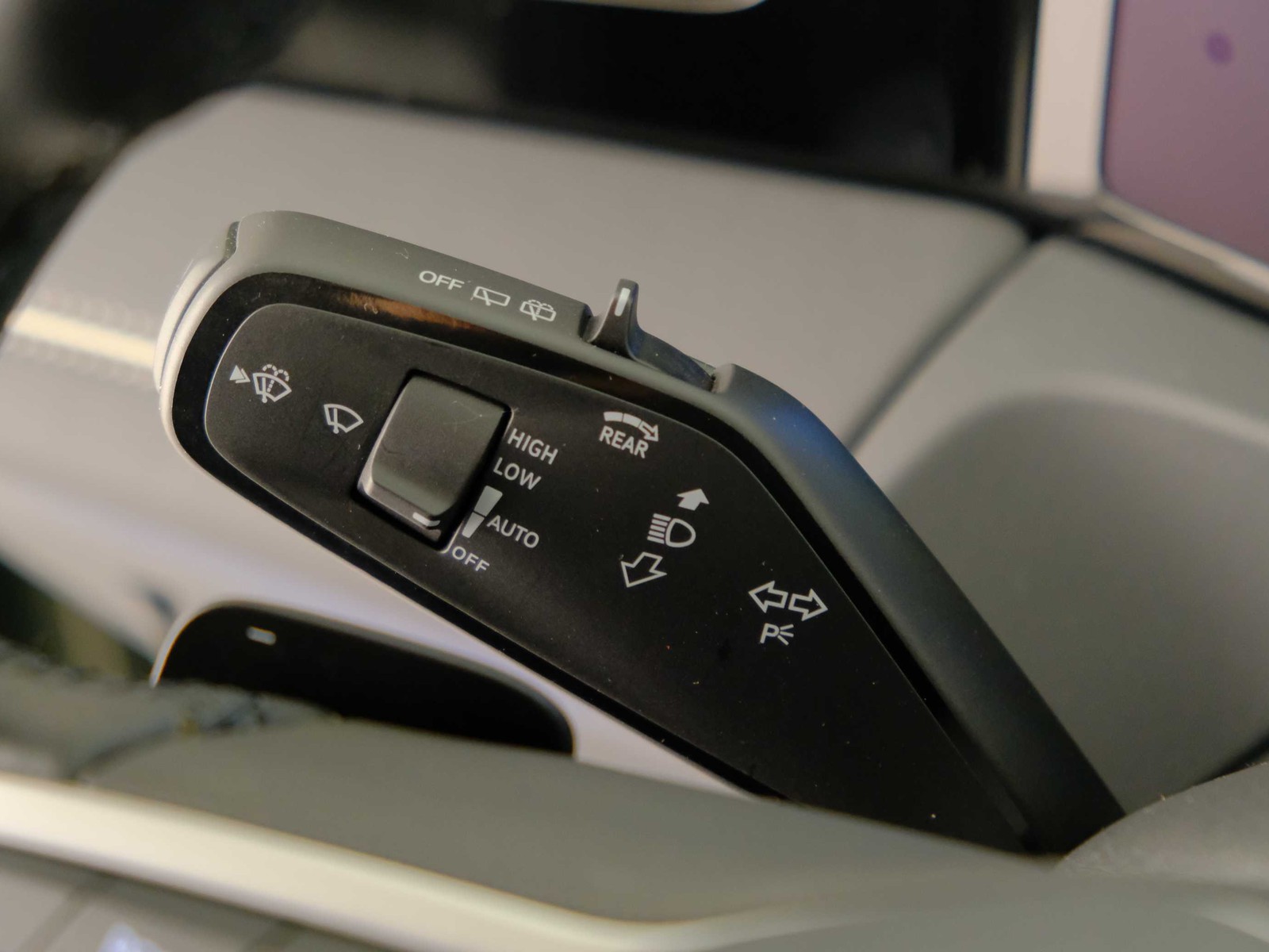 27 - Volkswagen Tiguan 1.5 etsi act 150cv elegance dsg