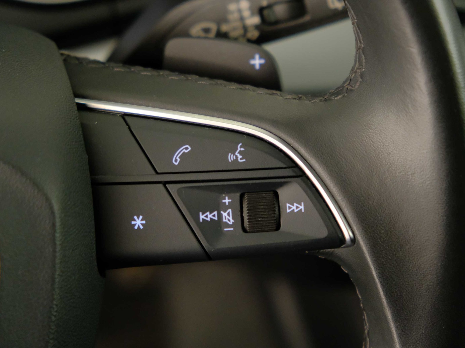 24 - Audi Q5 sportback 50 3.0 v6 tdi mhev 48v s line quattro tiptronic