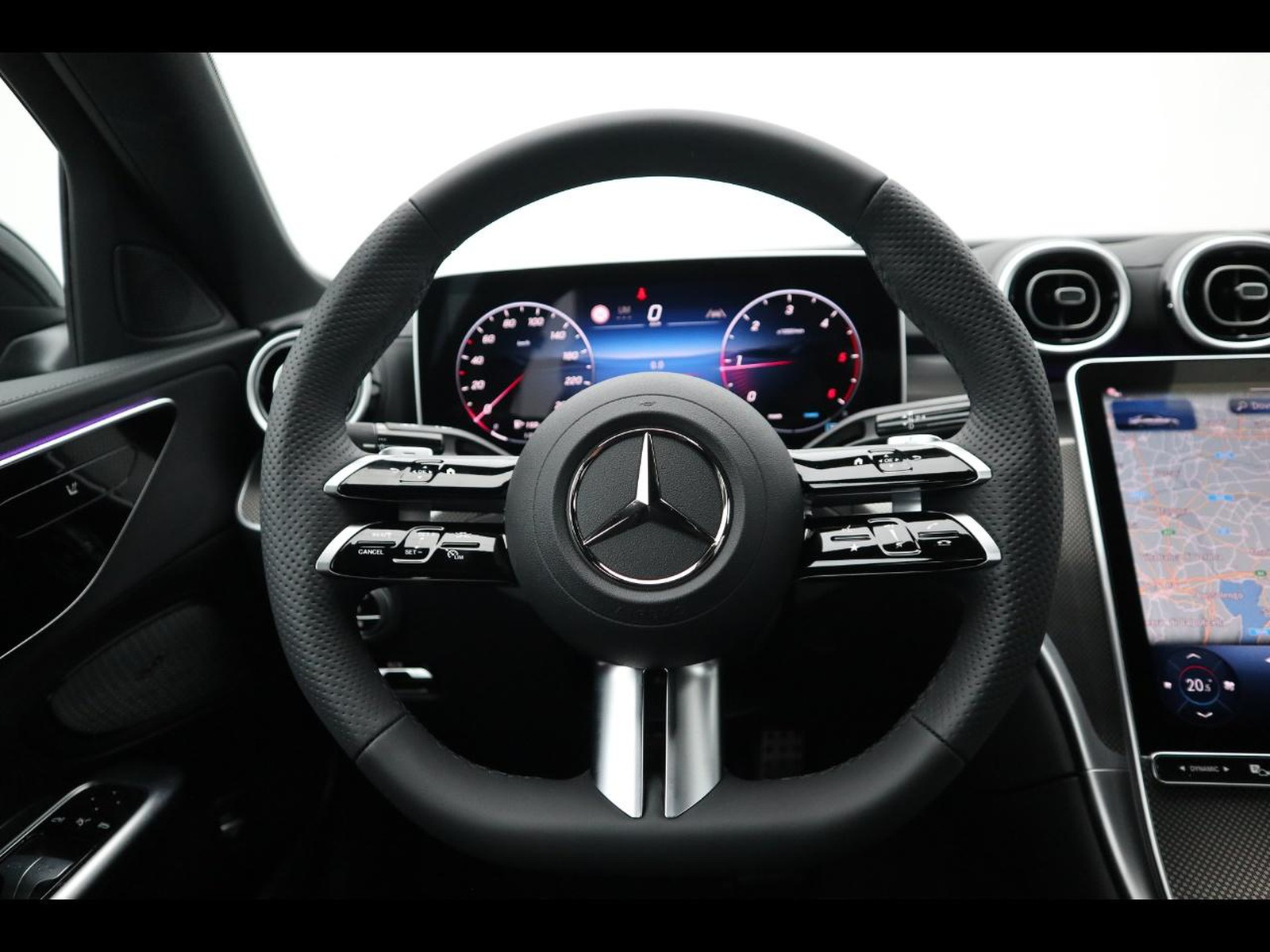 16 - Mercedes Classe C berlina 220 d mild hybrid 200cv amg line advanced 9g-tronic