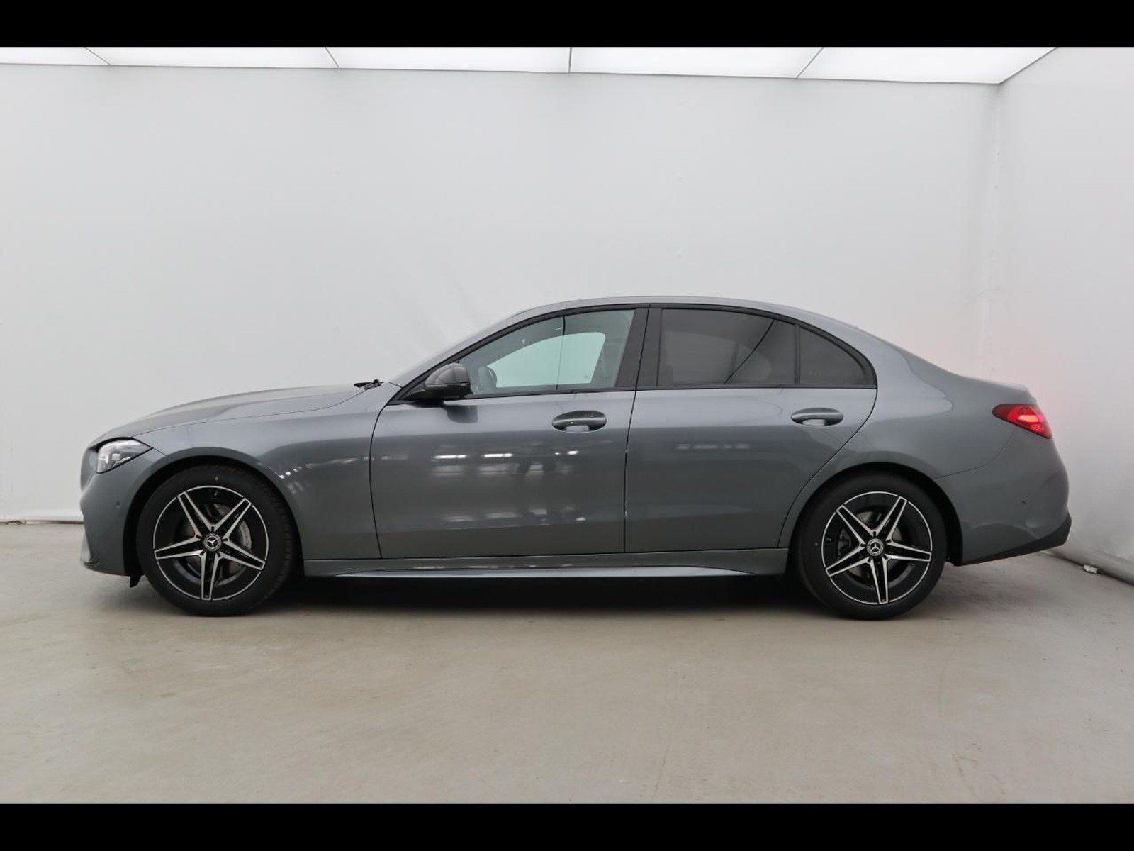 3 - Mercedes Classe C berlina 220 d mild hybrid 200cv amg line advanced 9g-tronic