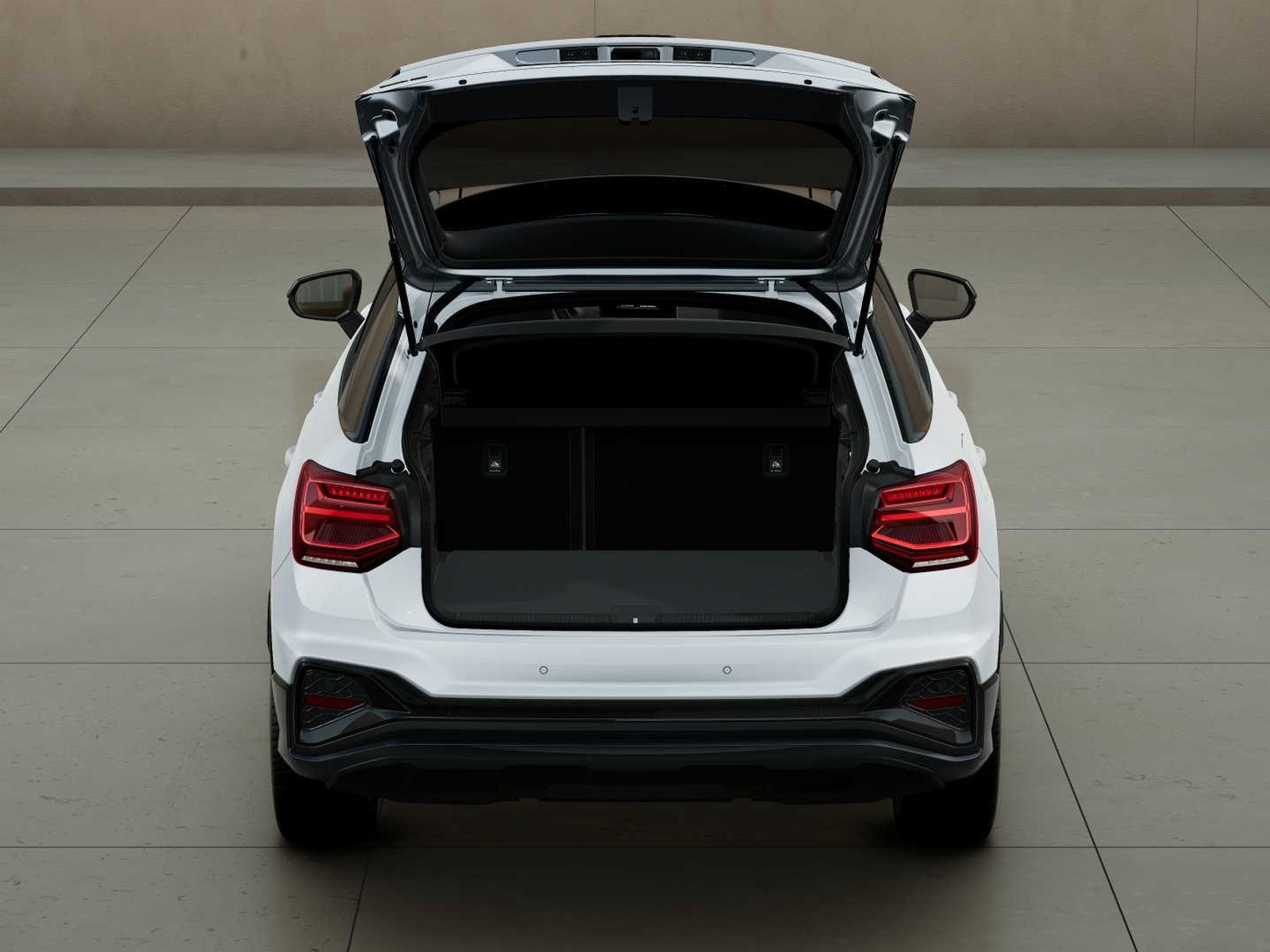 6 - Audi Q2 30 2.0 tdi identity black