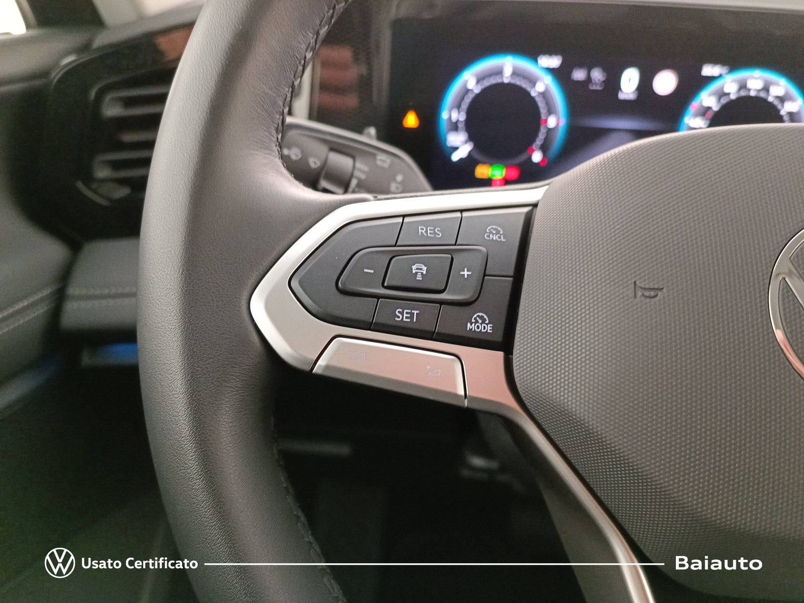 15 - Volkswagen Tiguan 2.0 tdi scr 150cv life dsg