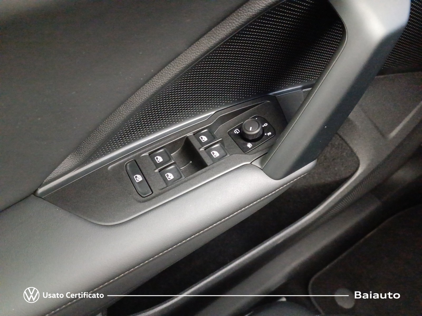 18 - Volkswagen Tiguan 2.0 tdi scr 150cv life dsg