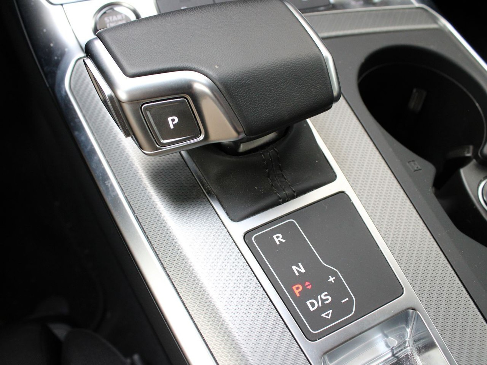 22 - Audi A6 avant 40 2.0 tdi mhev 12v s line edition quattro ultra s tronic