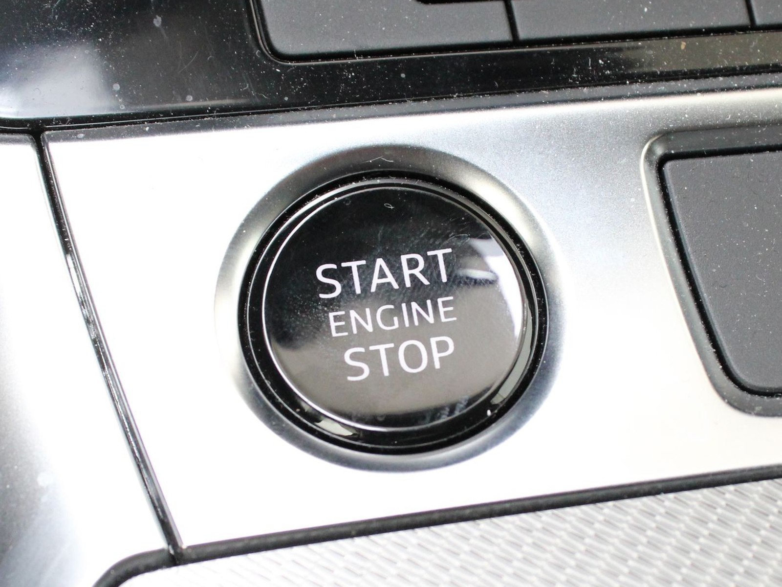 23 - Audi A6 avant 40 2.0 tdi mhev 12v s line edition quattro ultra s tronic