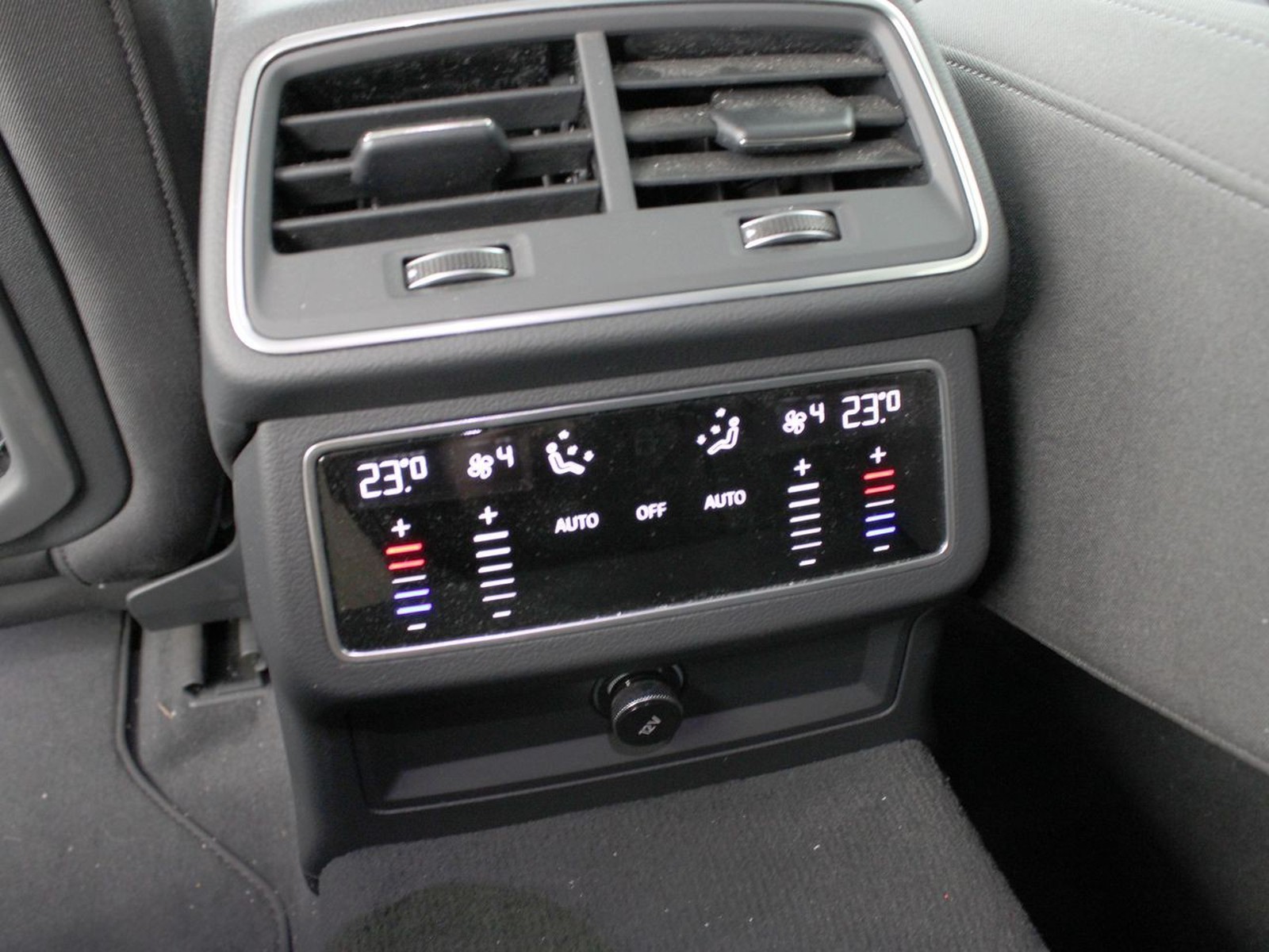 27 - Audi A6 avant 40 2.0 tdi mhev 12v s line edition quattro ultra s tronic