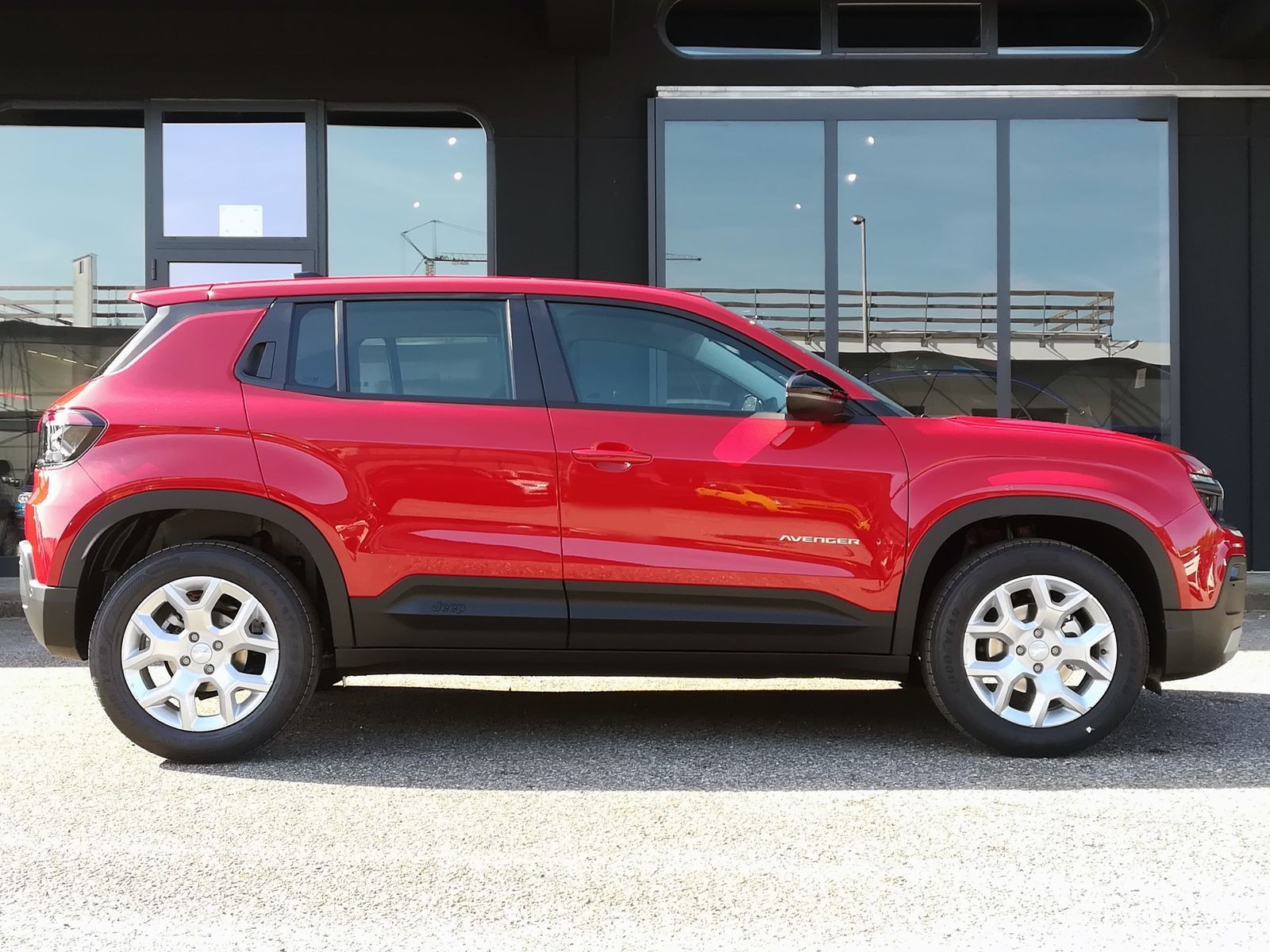 4 - Jeep Avenger 1.2 turbo 100cv altitude fwd