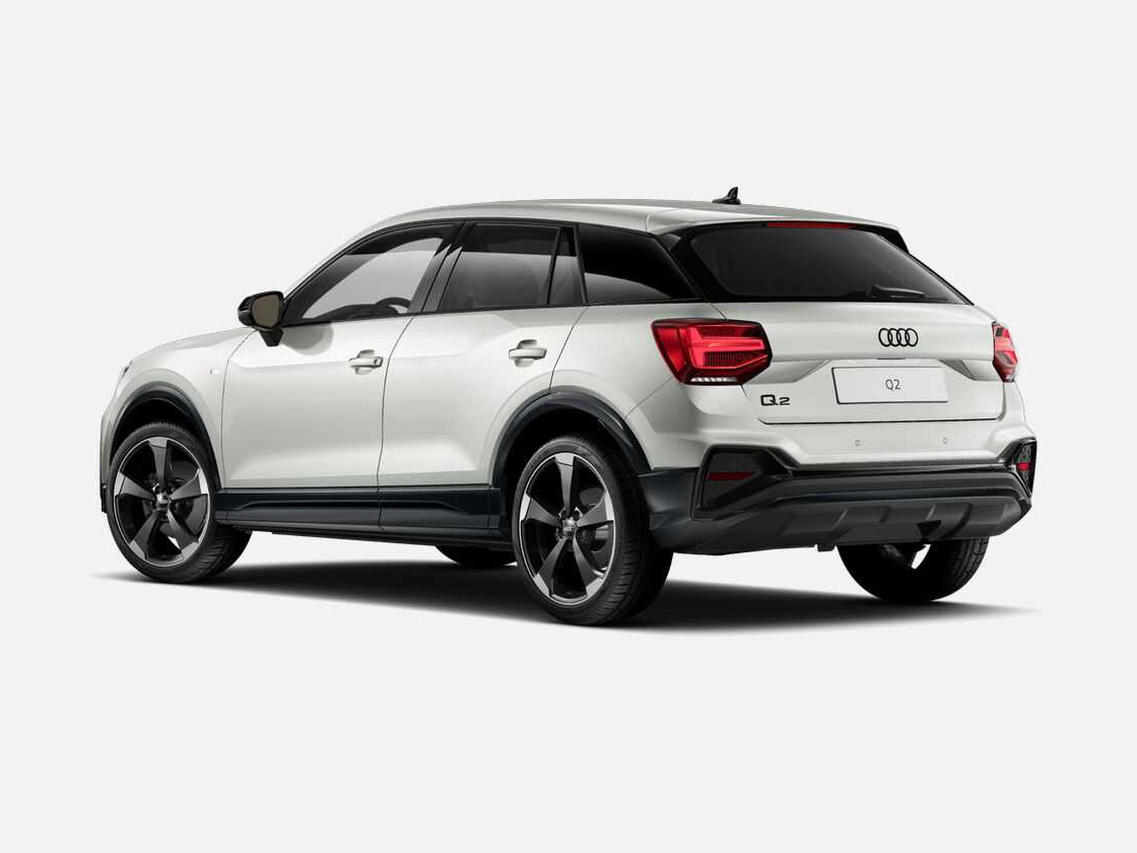 4 - Audi Q2 30 2.0 tdi identity black