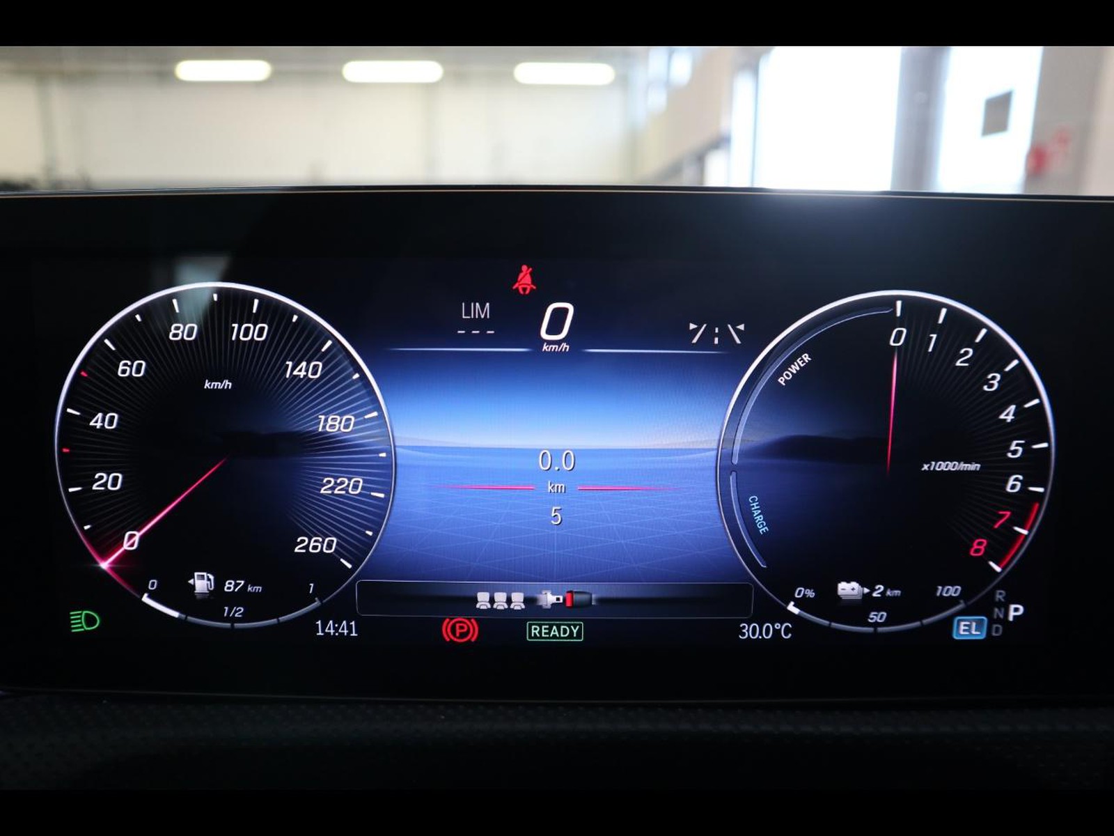 9 - Mercedes Classe A 250 e plug-in-hybrid amg line advanced plus speedshift dct amg 8g