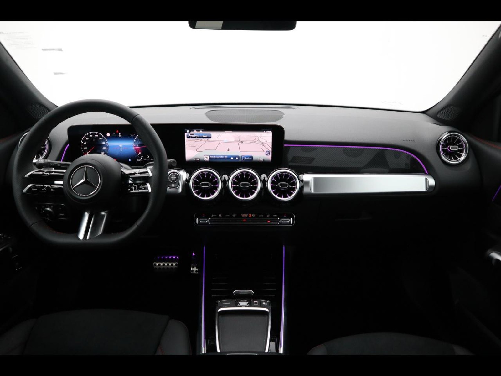 14 - Mercedes GLB 200 d amg line premium 8g-dct