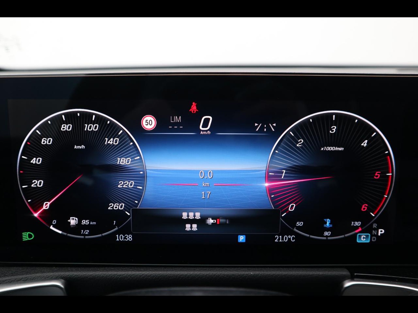 10 - Mercedes GLB 200 d amg line premium 8g-dct