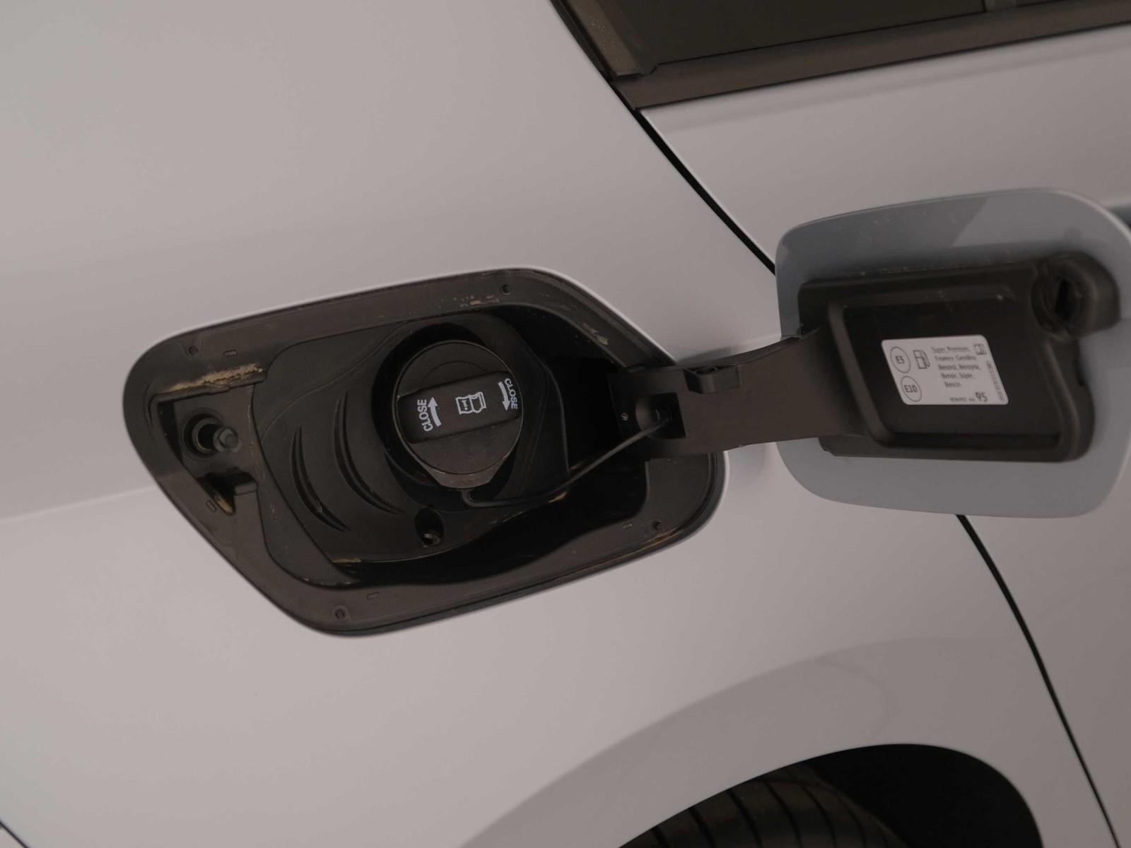 36 - Volkswagen Golf 1.5 tsi ehybrid 204cv edition plus dsg