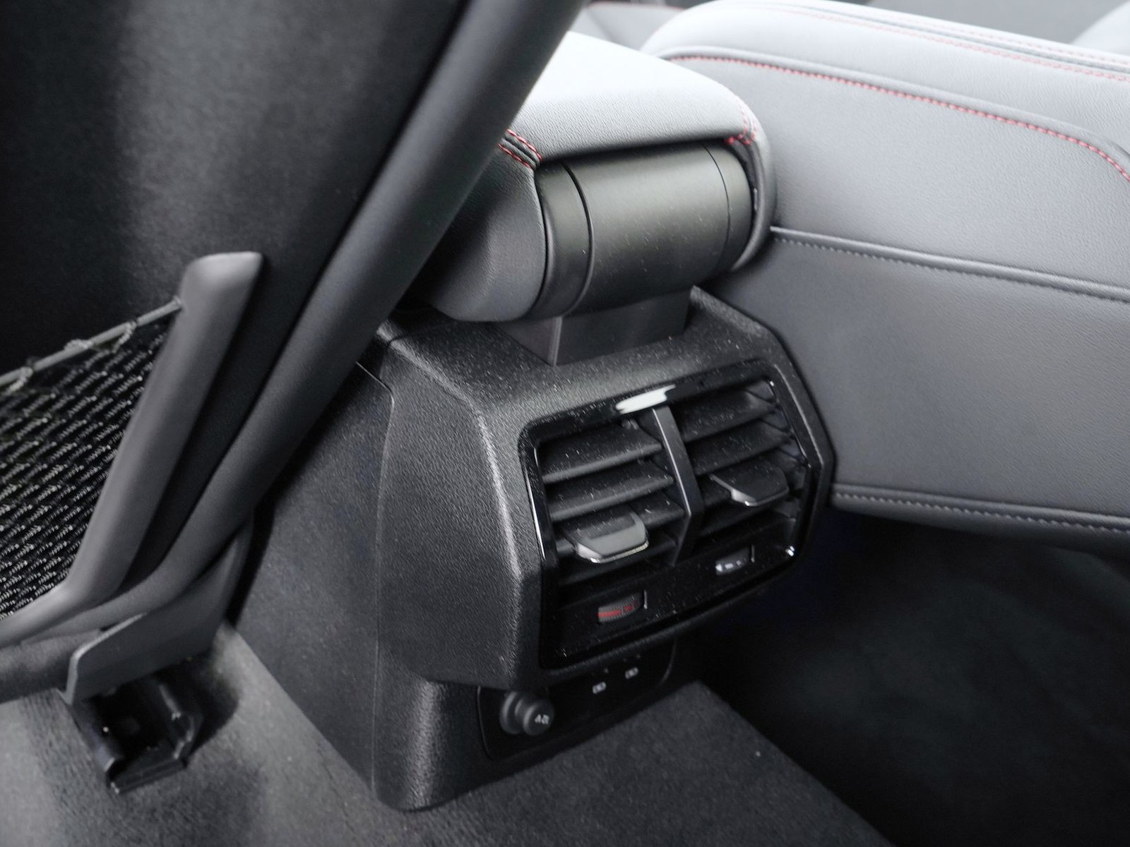 32 - Audi Q3 sportback 40 2.0 tdi 193cv s line edition quattro s tronic