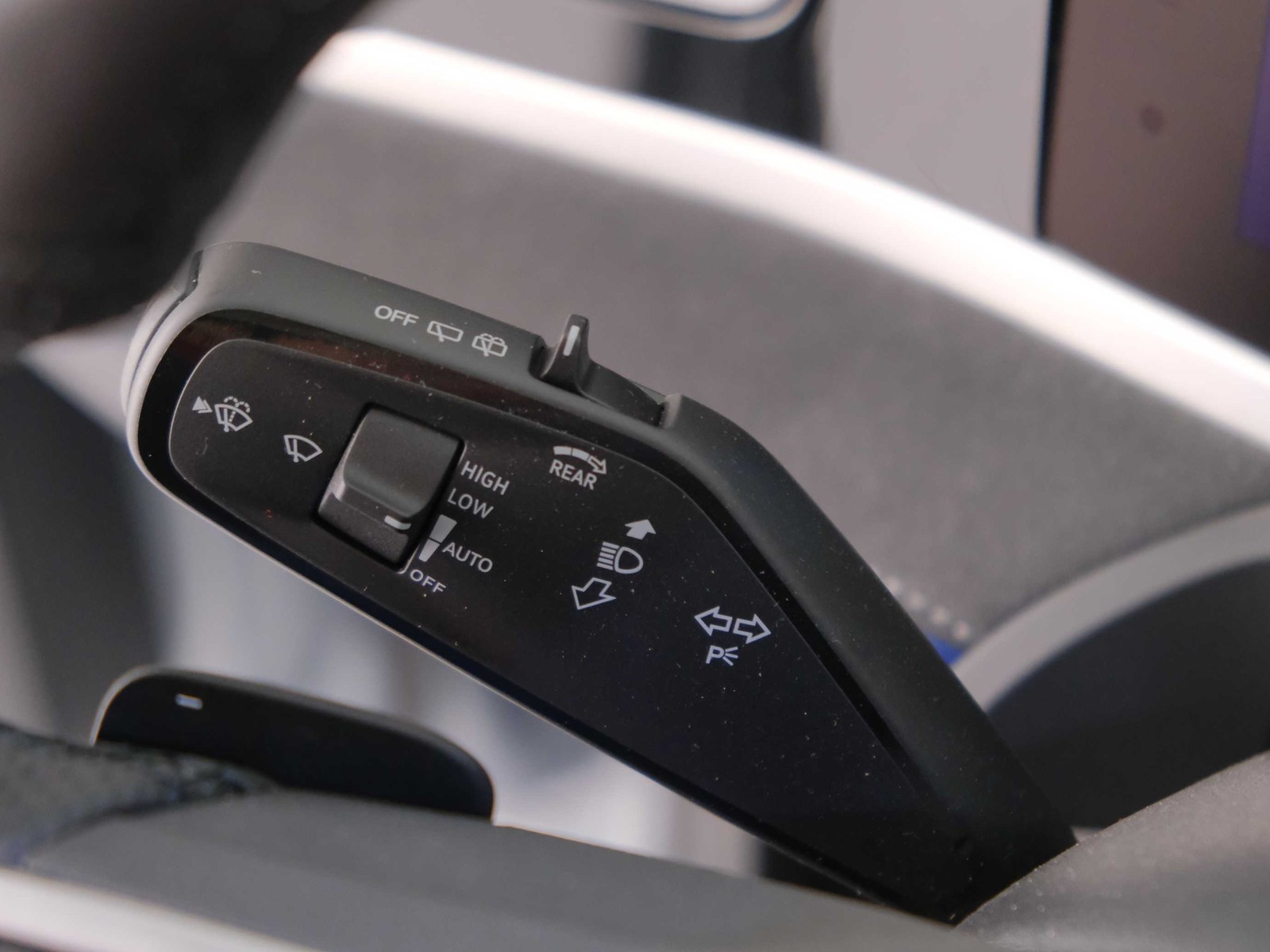 24 - Volkswagen Passat 1.5 etsi act 150cv r-line dsg