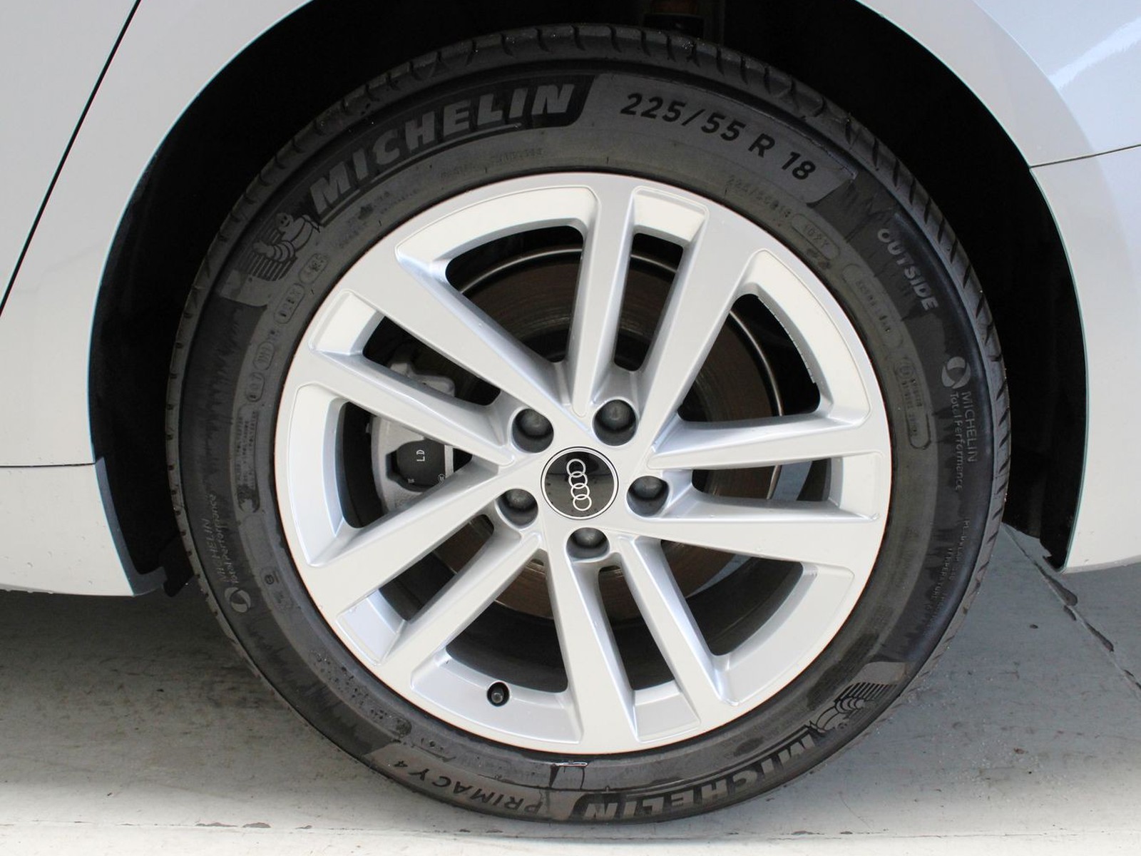 12 - Audi A6 avant 50 2.0 tfsi e business quattro ultra s tronic