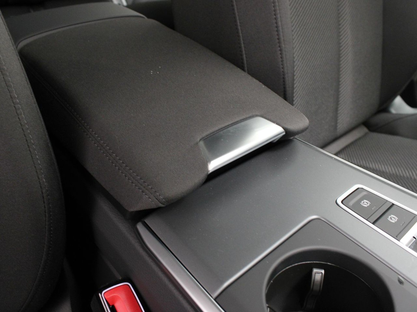 17 - Audi A6 avant 50 2.0 tfsi e business quattro ultra s tronic