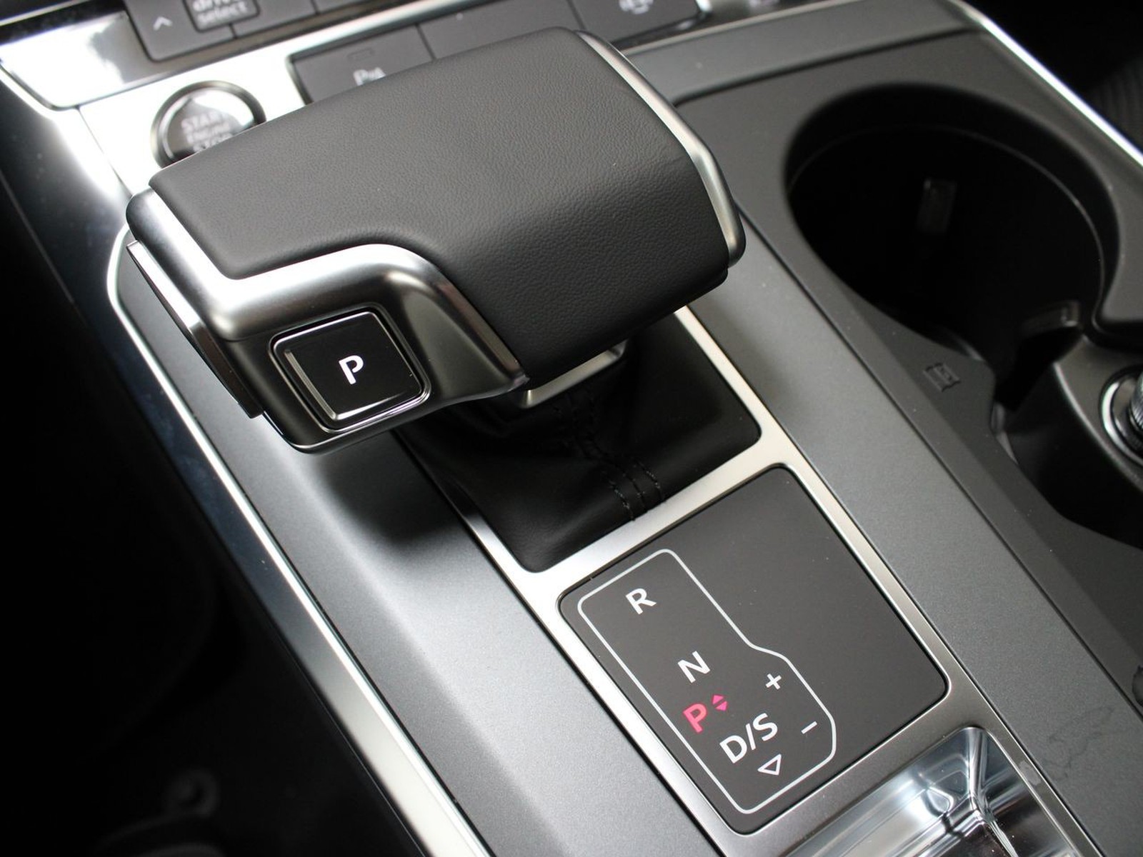 22 - Audi A6 avant 50 2.0 tfsi e business quattro ultra s tronic