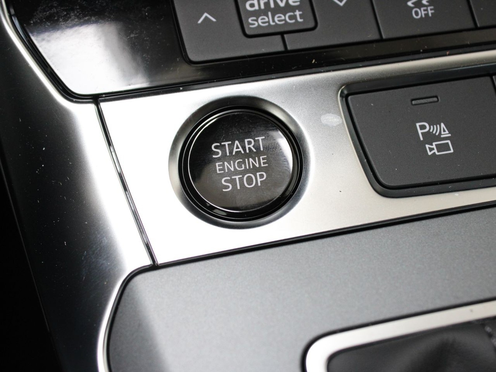 23 - Audi A6 avant 50 2.0 tfsi e business quattro ultra s tronic