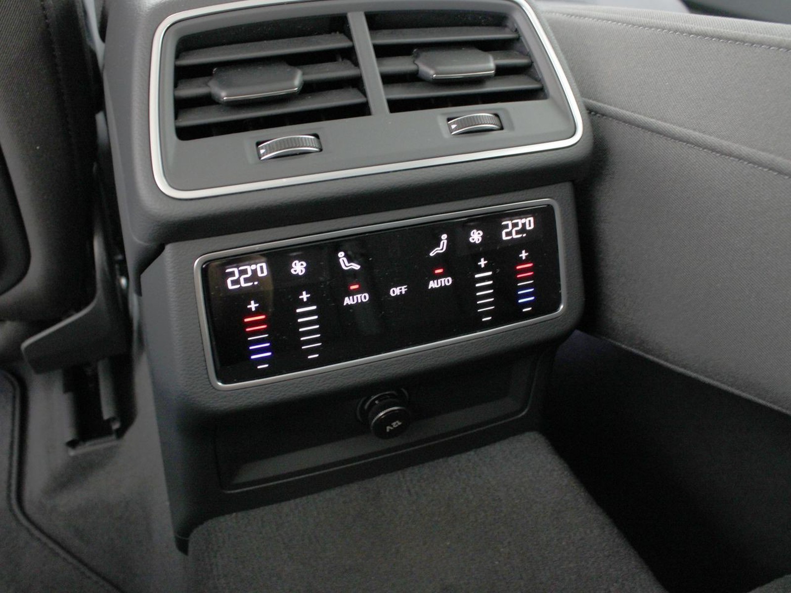 26 - Audi A6 avant 50 2.0 tfsi e business quattro ultra s tronic