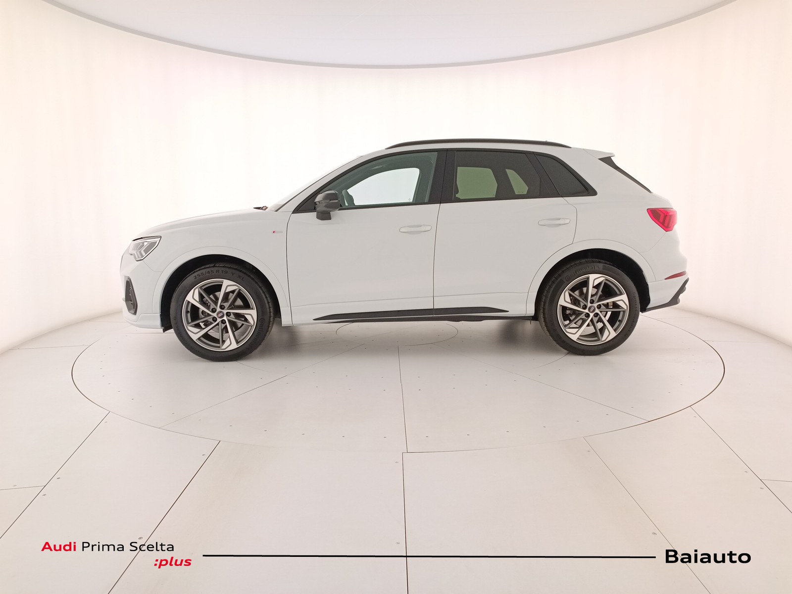 3 - Audi Q3 35 1.5 tfsi evo2 s line edition s tronic