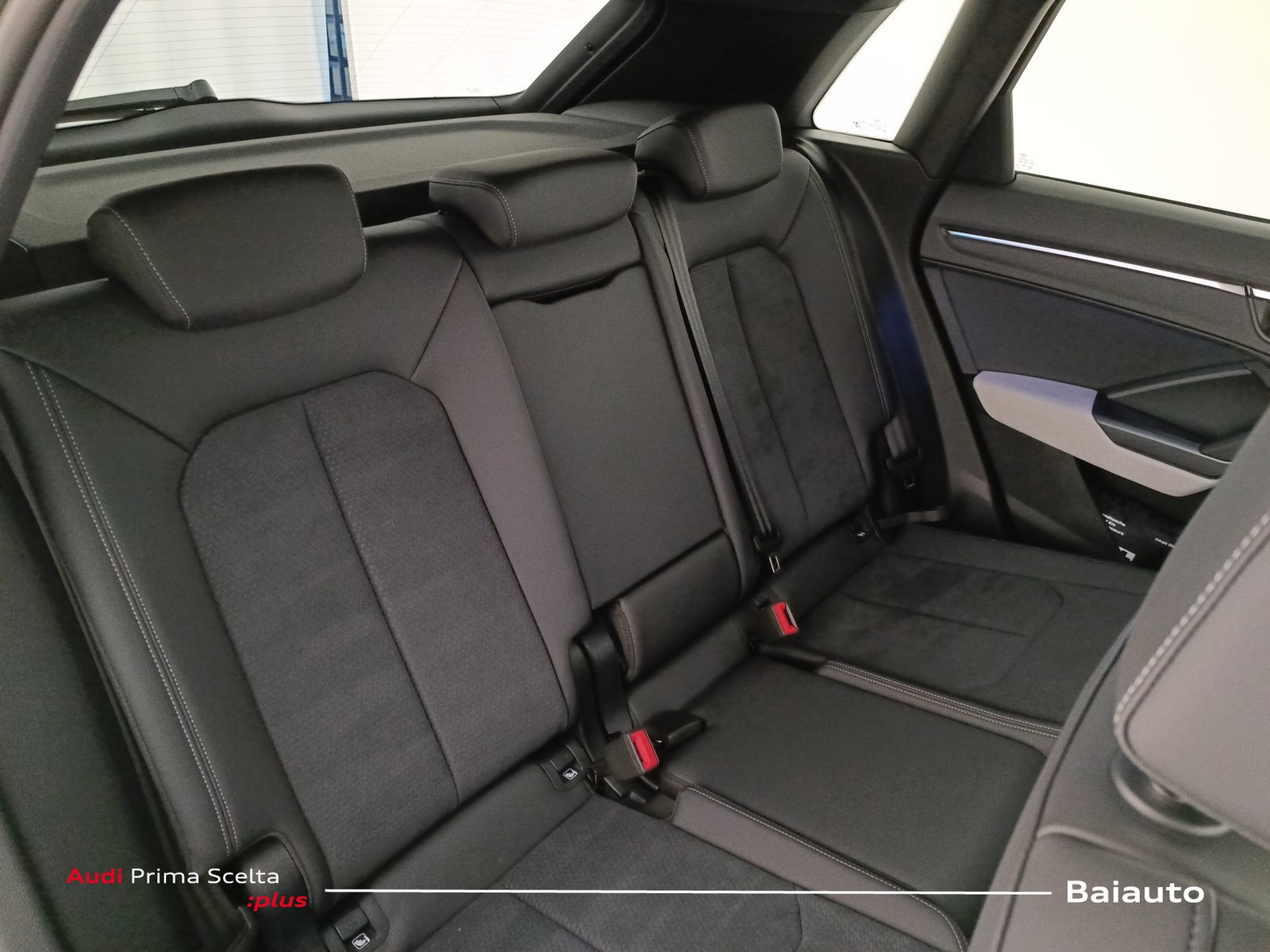 23 - Audi Q3 35 1.5 tfsi evo2 s line edition s tronic