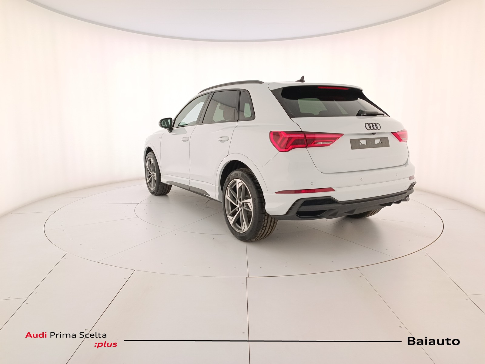 4 - Audi Q3 35 1.5 tfsi evo2 s line edition s tronic
