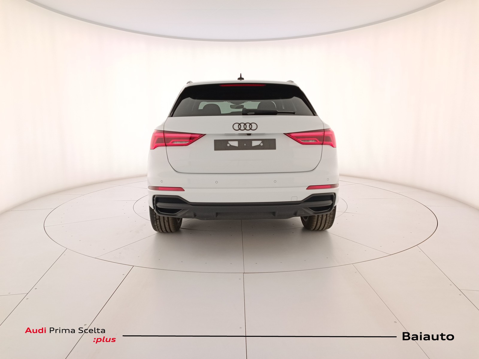 5 - Audi Q3 35 1.5 tfsi evo2 s line edition s tronic