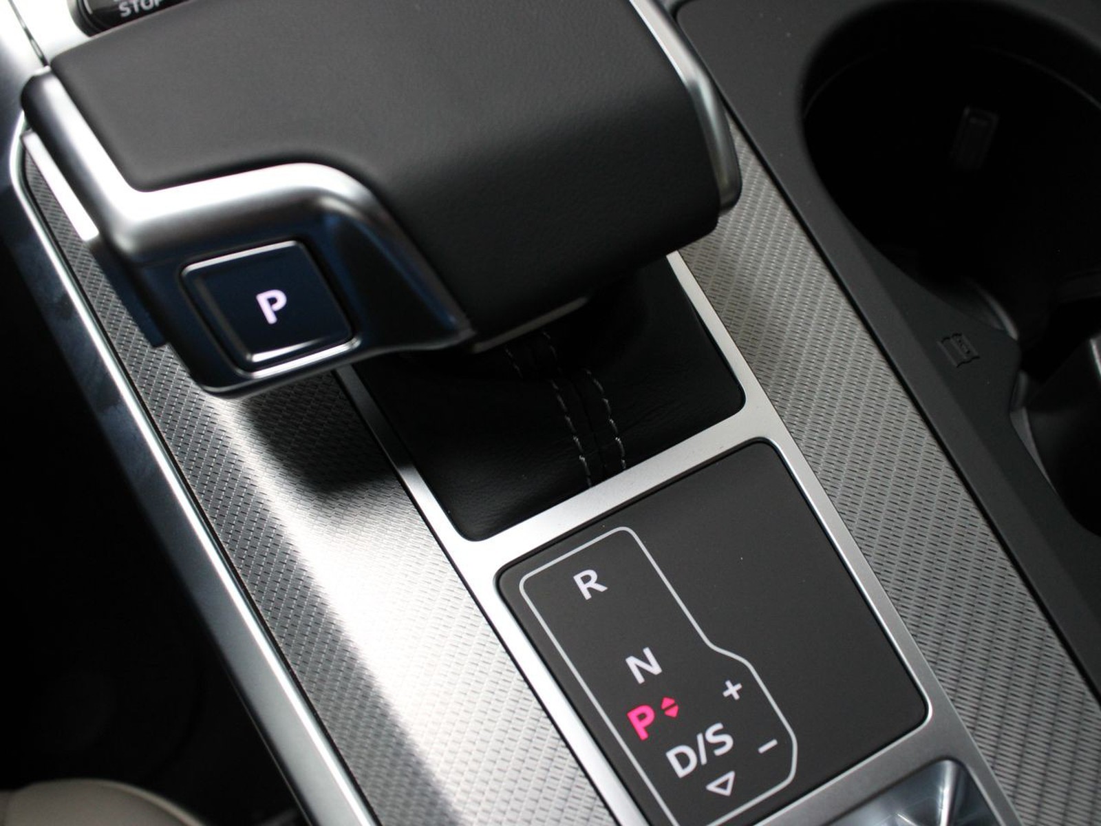 23 - Audi A6 avant 40 2.0 tdi mhev 12v business advanced quattro ultra s tronic