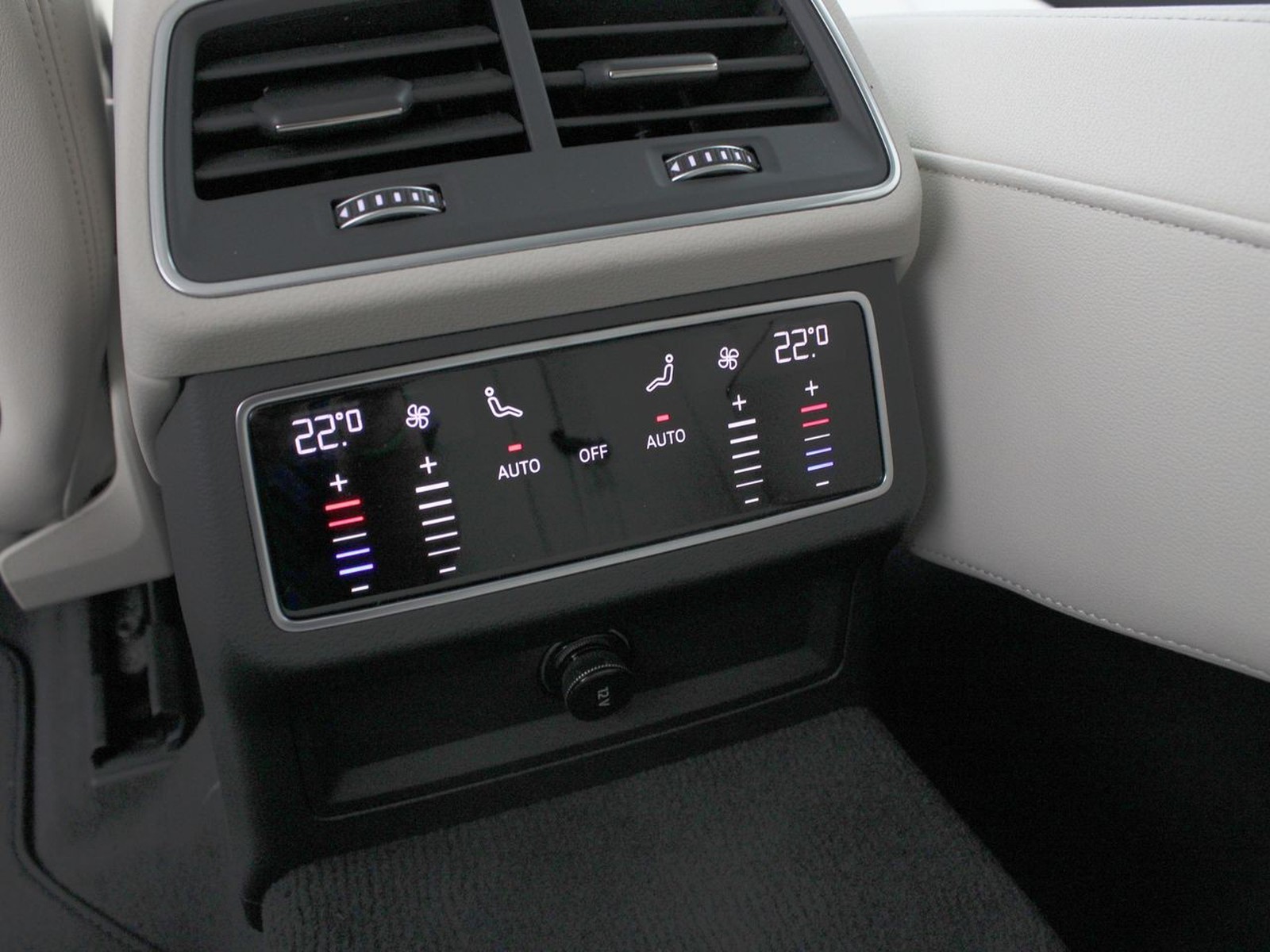 28 - Audi A6 avant 40 2.0 tdi mhev 12v business advanced quattro ultra s tronic