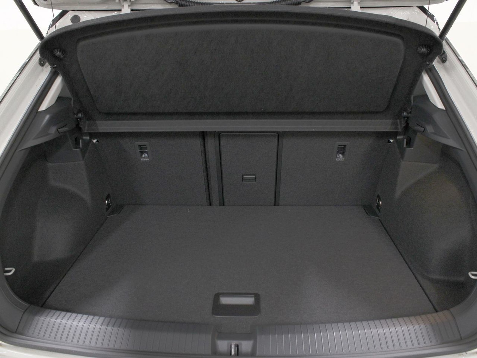 10 - Volkswagen T-Roc 1.0 tsi 115cv style