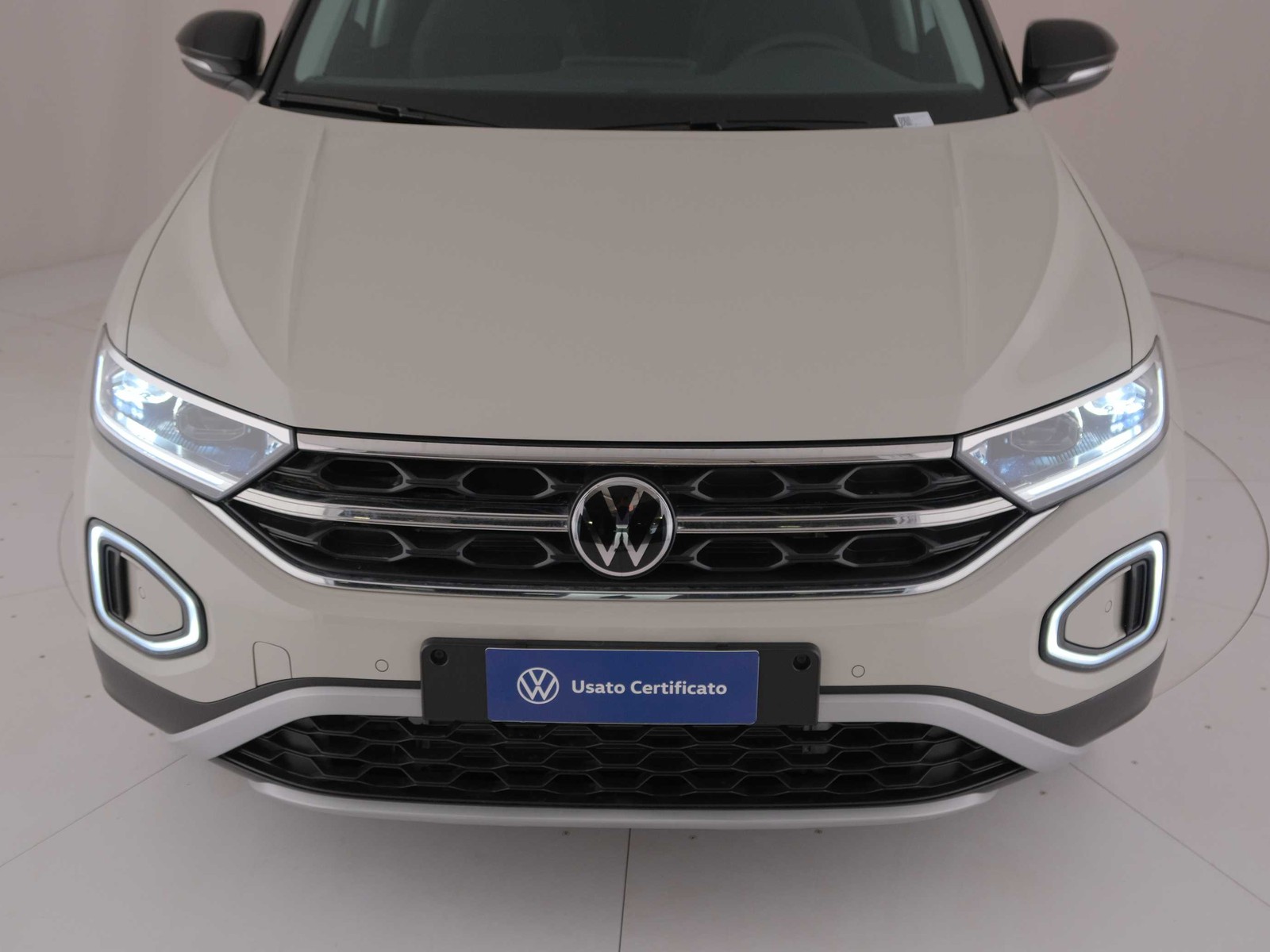 12 - Volkswagen T-Roc 1.5 tsi act style dsg