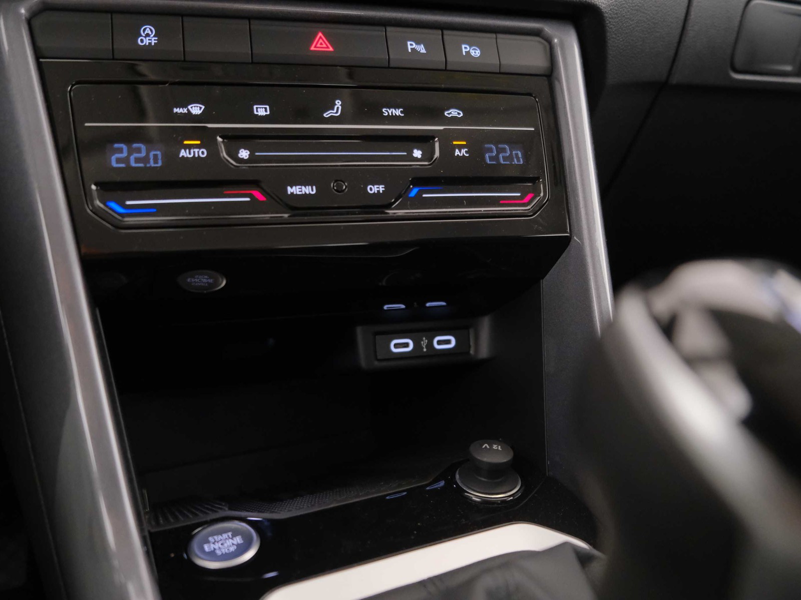 21 - Volkswagen T-Roc 1.5 tsi act style dsg