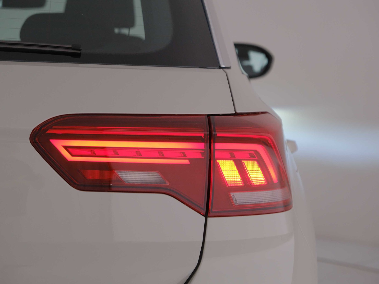 41 - Volkswagen T-Roc 1.5 tsi act style dsg