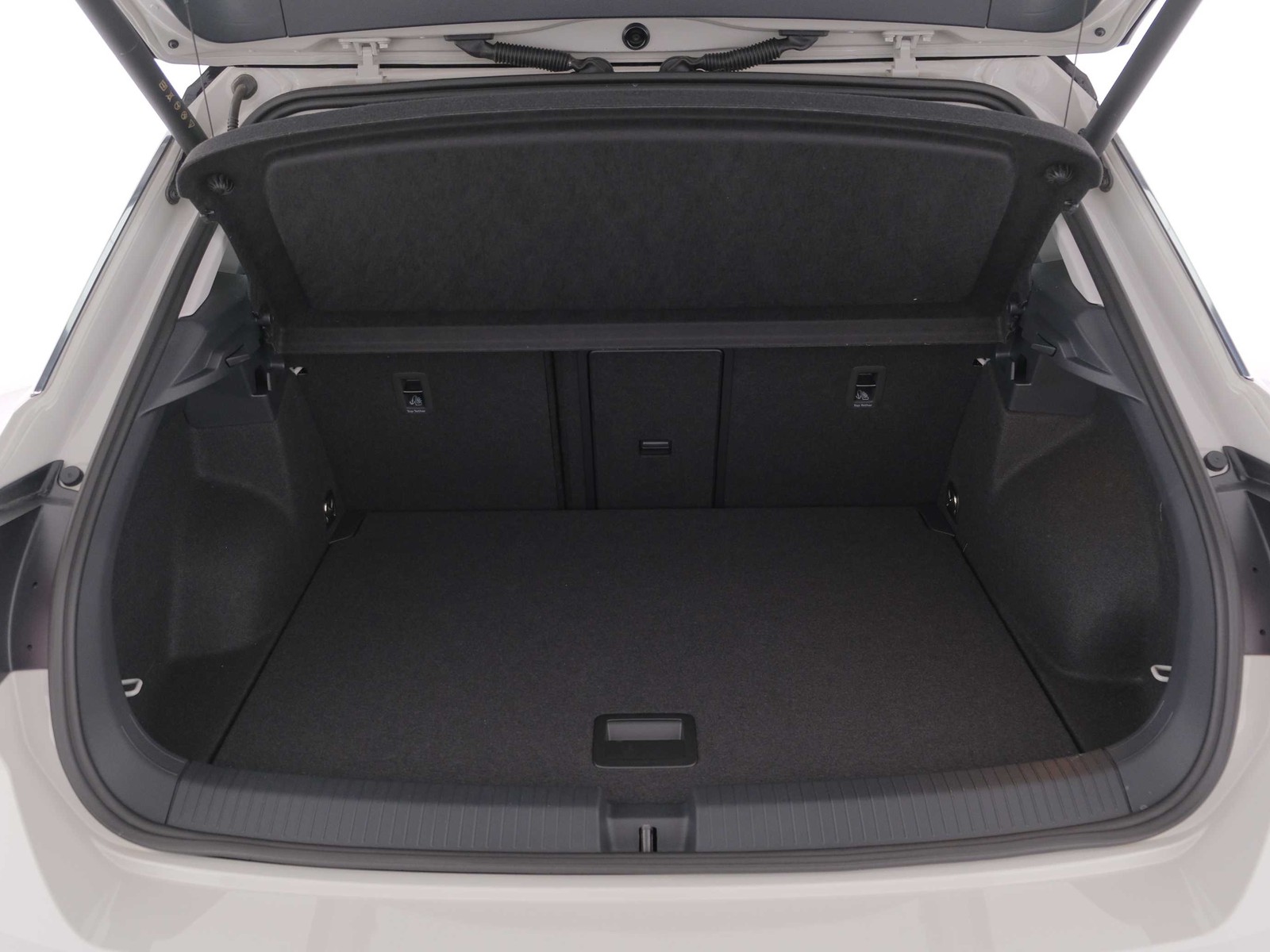 9 - Volkswagen T-Roc 1.5 tsi act style dsg